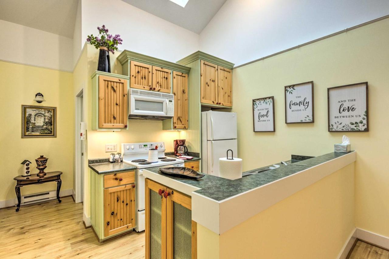 Charming Retreat Near Downtown Frankfort And Beaches Εξωτερικό φωτογραφία