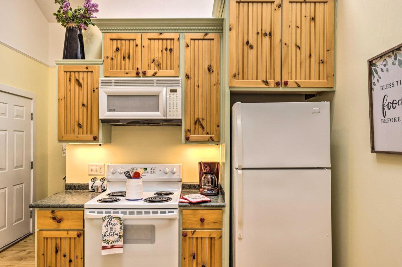 Charming Retreat Near Downtown Frankfort And Beaches Εξωτερικό φωτογραφία